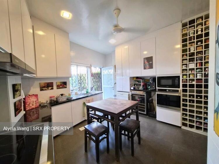Everitt Road (D15), Terrace #532656591